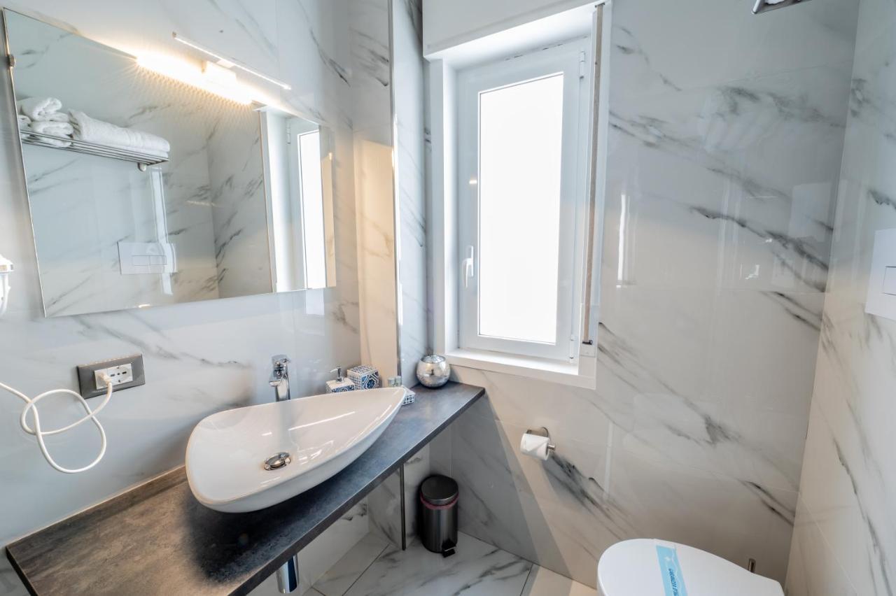 Eolian Port B&B Milazzo Eksteriør billede
